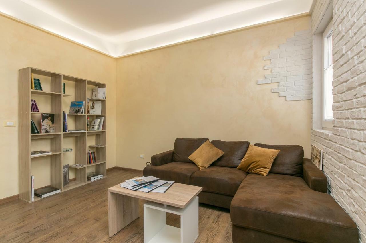 מסטרה Red Lion Guest House מראה חיצוני תמונה