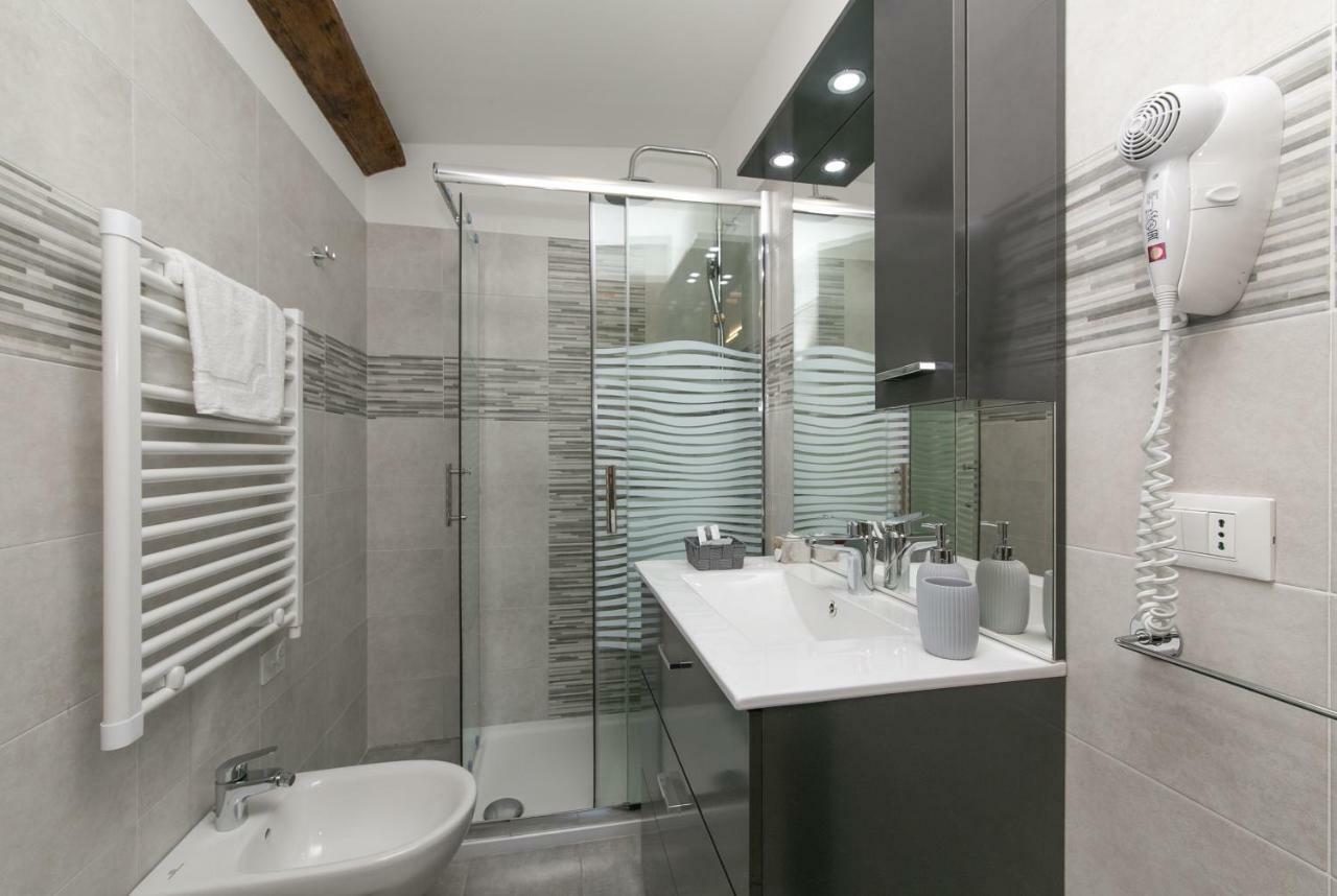מסטרה Red Lion Guest House מראה חיצוני תמונה