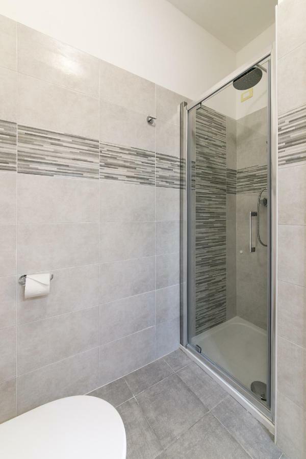 מסטרה Red Lion Guest House מראה חיצוני תמונה