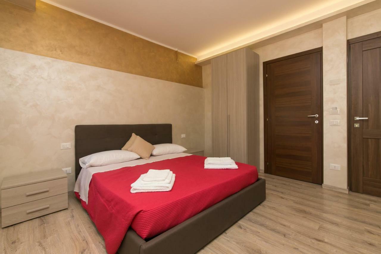 מסטרה Red Lion Guest House מראה חיצוני תמונה